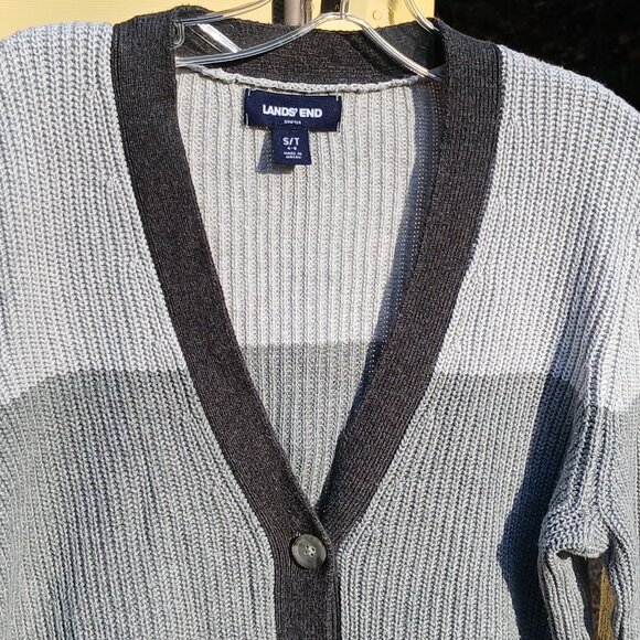 Lands' End Drifter Grey Color Block Cardigan with Pockets & Buttons Sz S/T - Picture 2 of 9